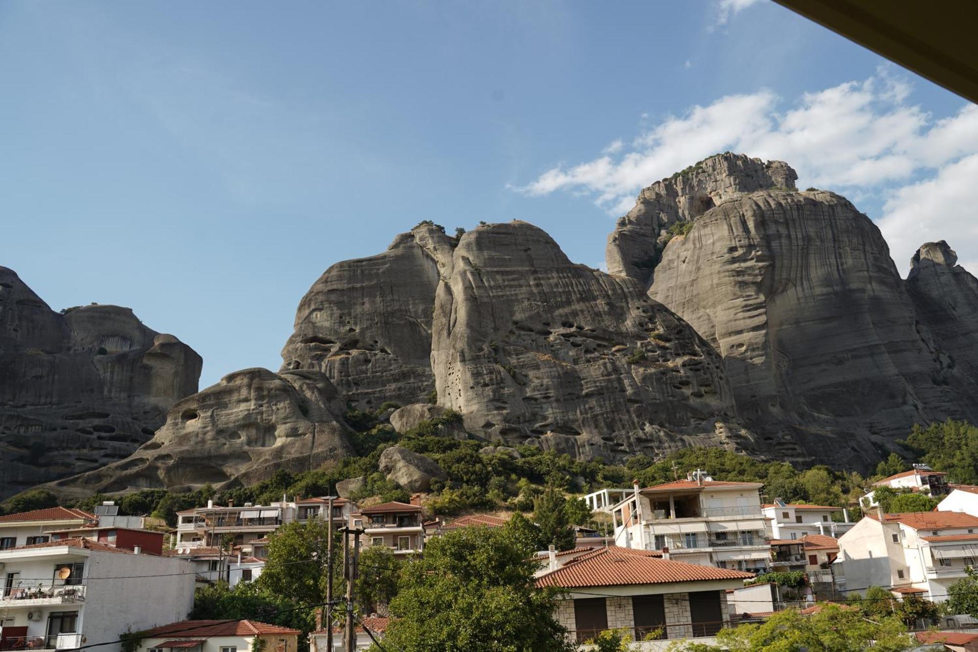 Grand View Suites Meteora Kalambaka Bagian luar foto