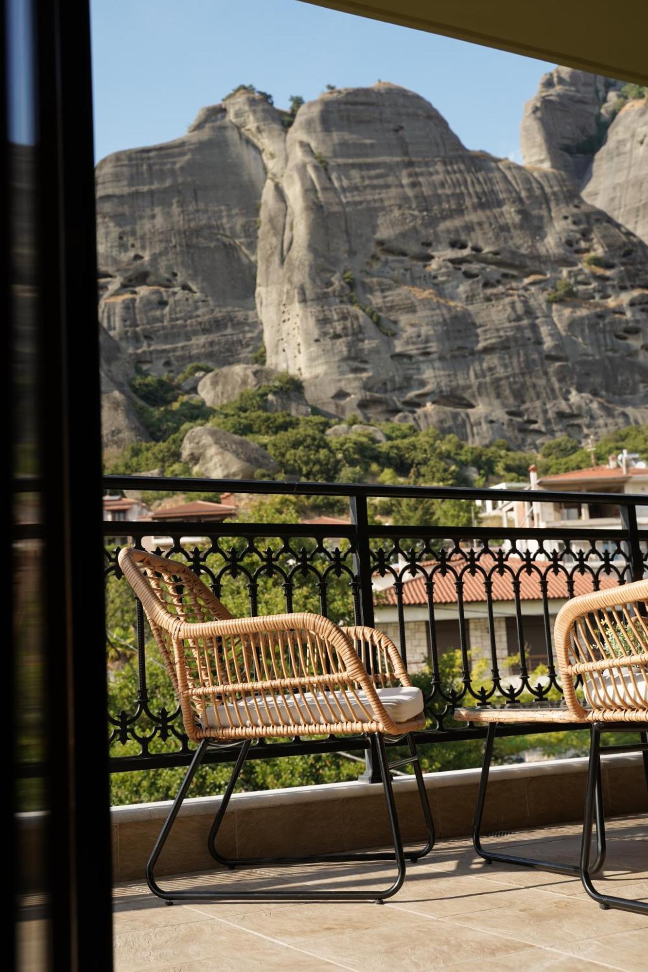 Grand View Suites Meteora Kalambaka Bagian luar foto